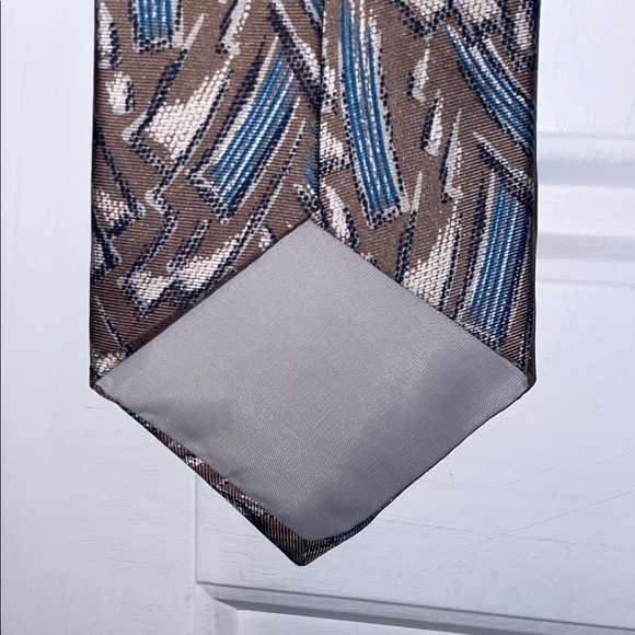 Hardy Amies Taupe and Blue Silk Tie with Elegant Design - Picture 5 of 5